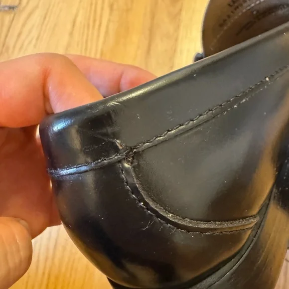 G.H. Bass & Co. Larson Weejuns Classic Black Leather Loafers - Picture 5 of 8